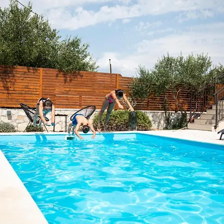 Villa Marleku Pakoštane